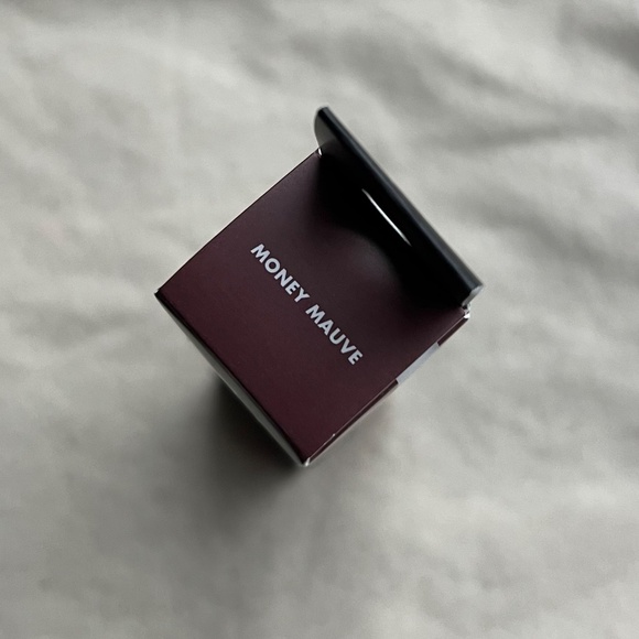 🎁Pick 5 for $25🎁 E.l.f. Glow Reviver Lip Oil in Money Mauve - Picture 4 of 8